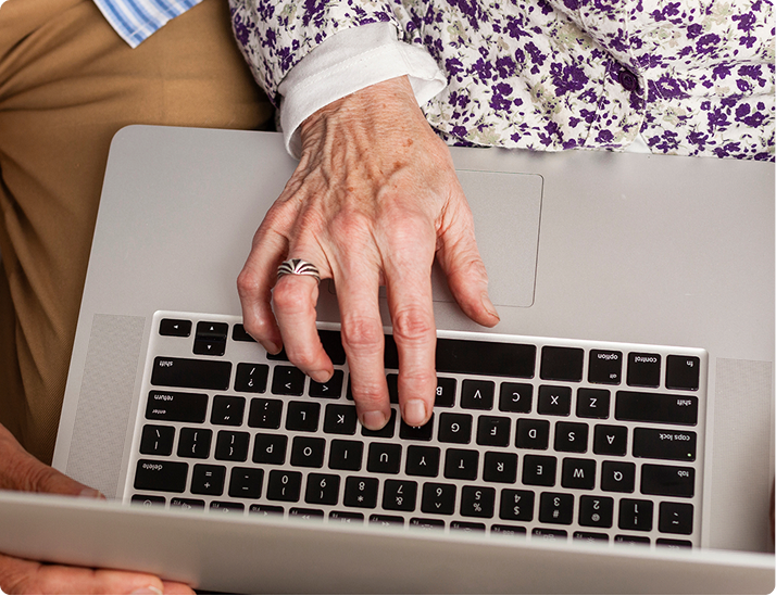 IT-hjælp til ældre - hjælp til computer og laptop